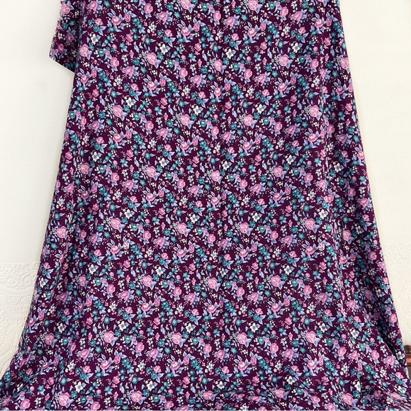 Moody purple floral flowing dress making fabric 83” x 38.5” - Picture 2 of 6